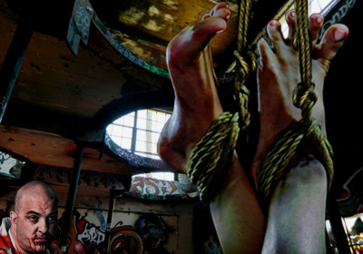 SPLAYEDTOESBLUBTCHRabandoned-factory-inside22.jpg