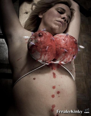 FreakyKinky_img-1555523774_p.png
