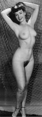 bettiepage00179.jpg