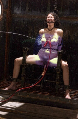 water+electro_Wulf_e1posts, wm_fil2.jpg