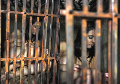 SLAVE.1302.jpg