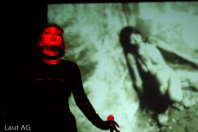 Die Form photo-b.jpg